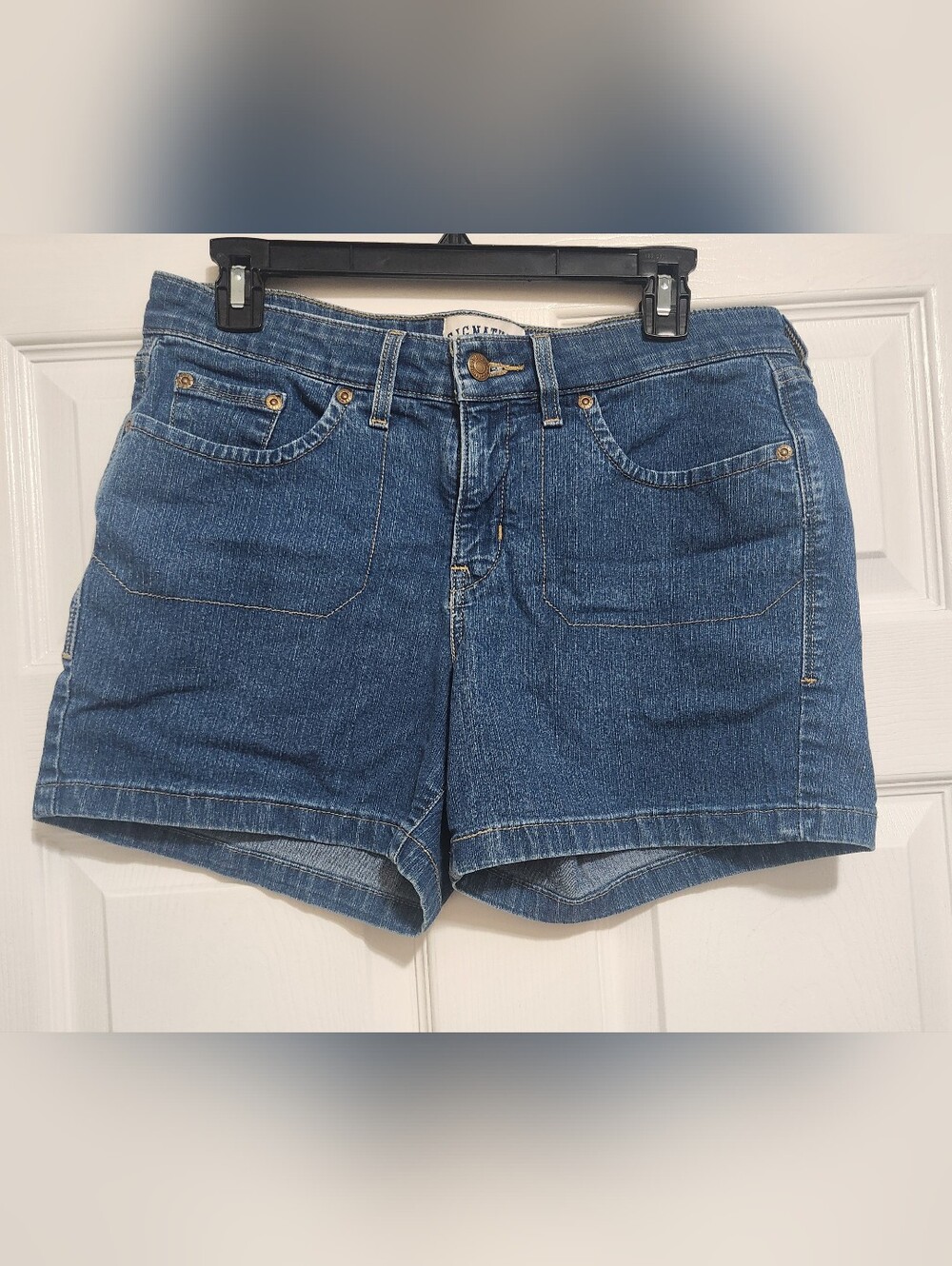 Signature By Levi Strauss & Co. Women's Denim Shorts Size 8